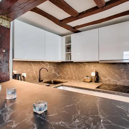 Beautiful Studio In The Center Of Apartment