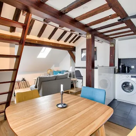 Beautiful Studio In The Center Of Apartment *